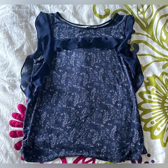 [BUNDLE OF 4] NEW Short-Sleeve & Long-sleeve Blouses & Tank Top, Size XS-M - Picture 14 of 16